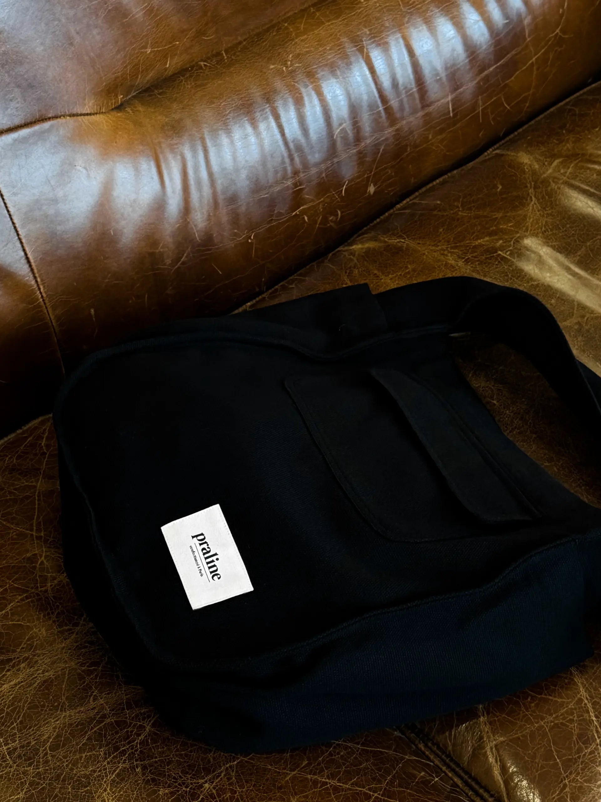 Le Nomad noir, le sac utilitaire par excellence