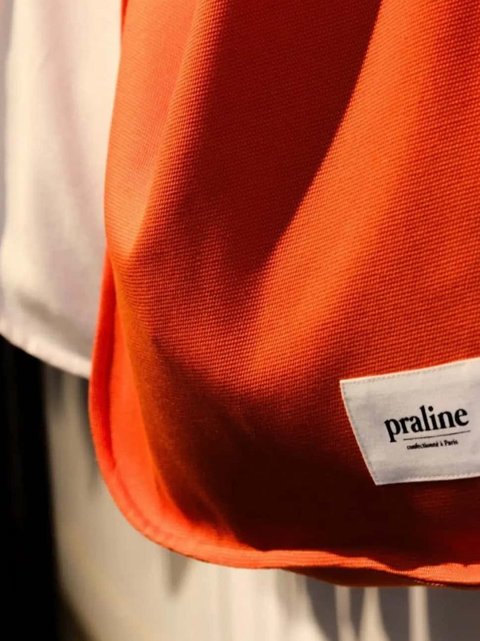 Le vagabond orange, le sac versatile par excellence