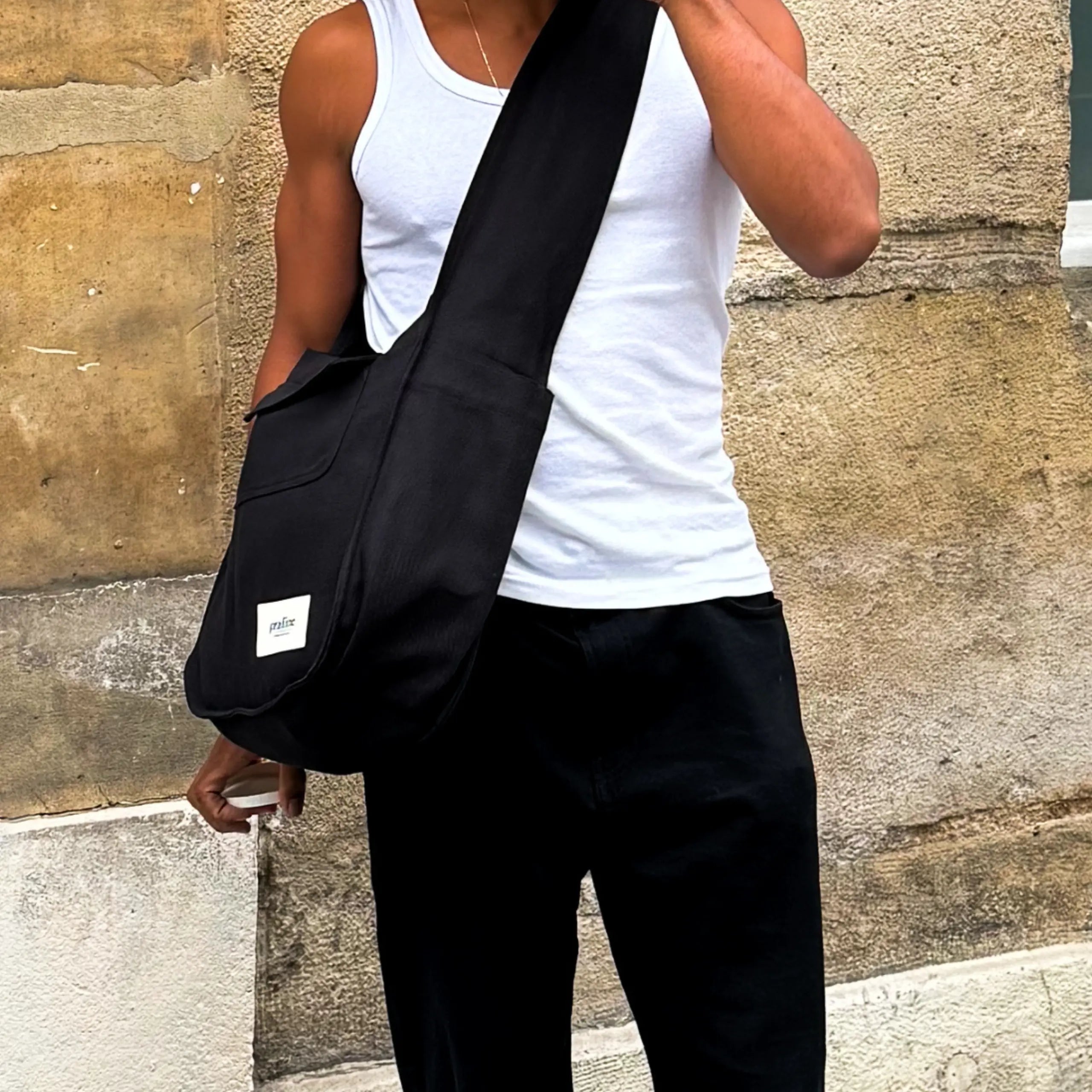 Le Nomad noir, le sac utilitaire par excellence