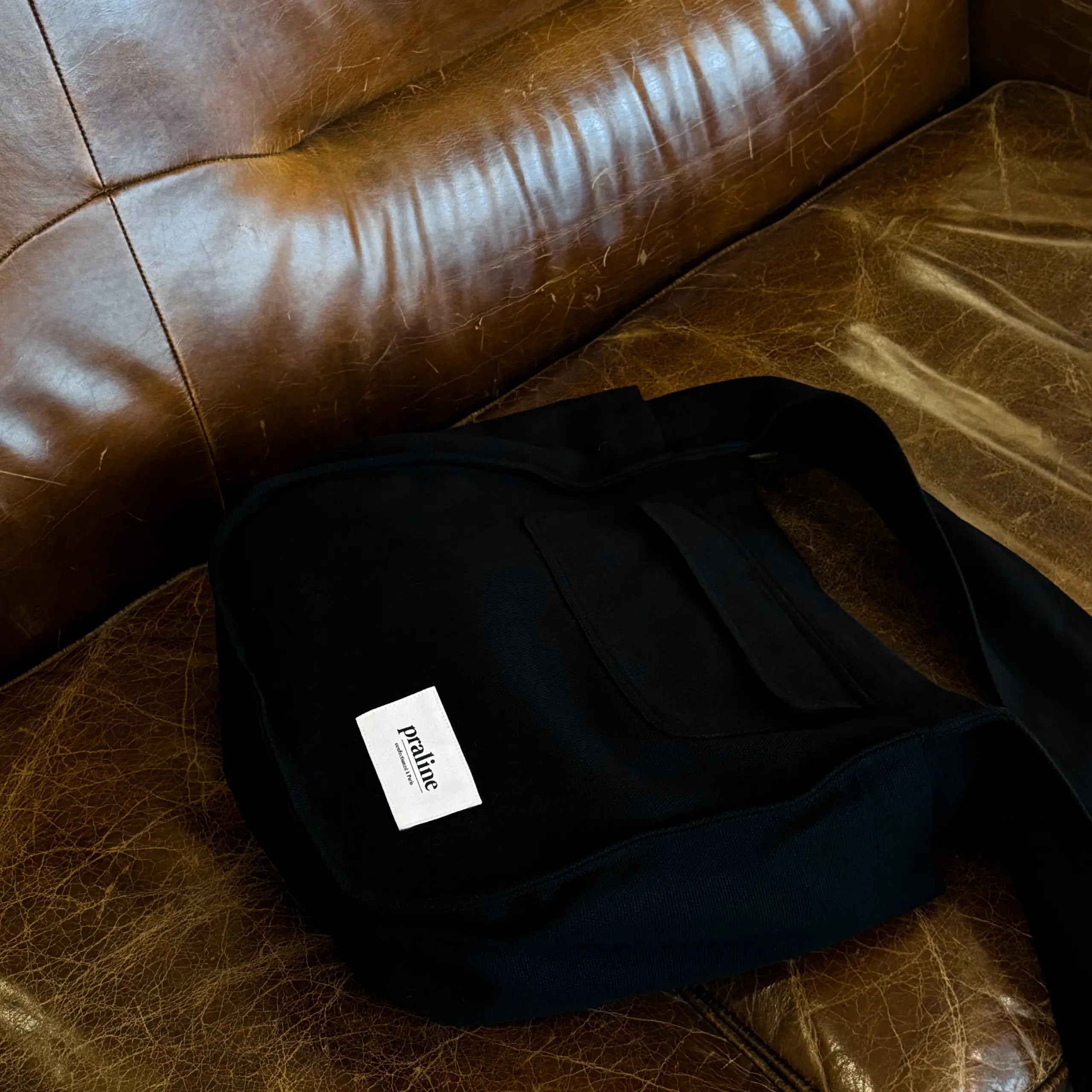 Le Nomad noir, le sac utilitaire par excellence